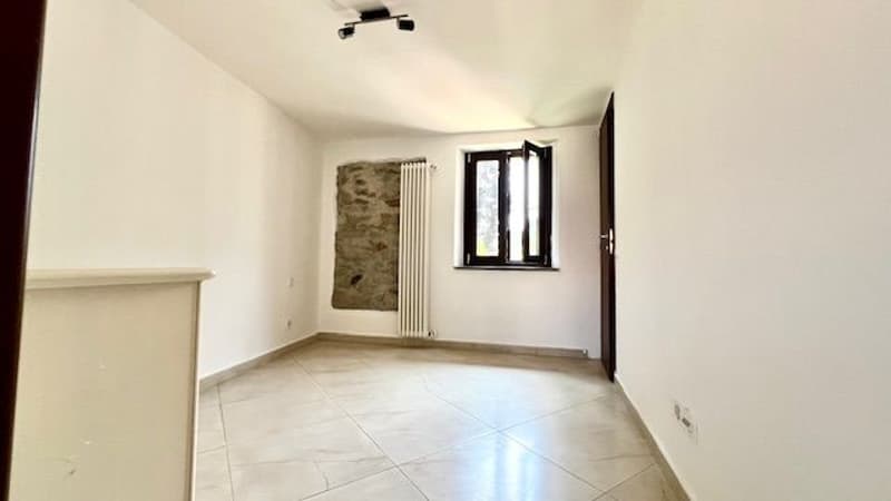 Collina d'Oro casa di Nucleo ristrutturata in corte (13)