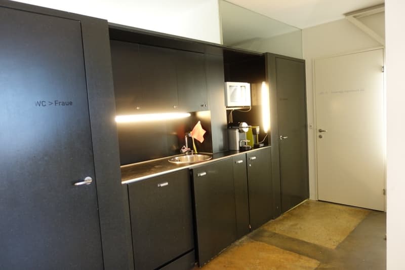 WC-Anlagen mit Teeküche auf jeder Etage