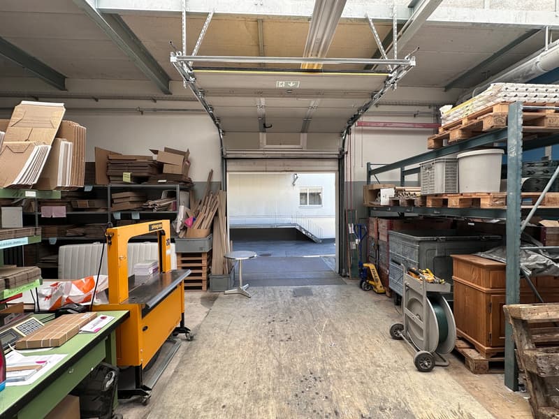809m2 bright industrial and storage space in the industrial area of Hittnau (20)