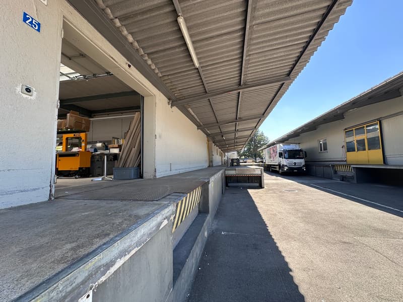 809m2 bright industrial and storage space in the industrial area of Hittnau (24)