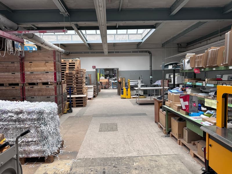 809m2 bright industrial and storage space in the industrial area of Hittnau (19)