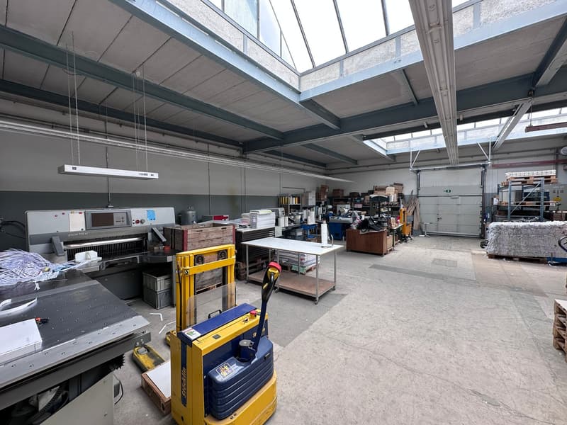809m2 bright industrial and storage space in the industrial area of Hittnau (18)