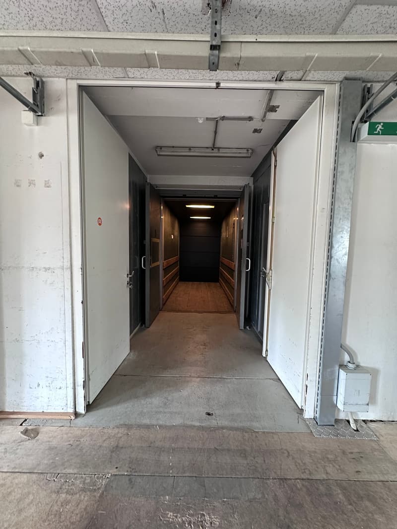Gewerbe- und Retailfläche im historischen Altbau – Aathalstrasse 84, Uster (9)