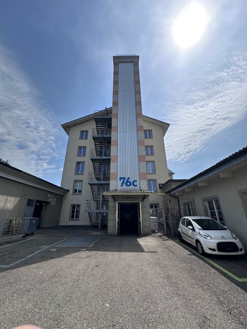 Gewerbe- und Retailfläche im historischen Altbau – Aathalstrasse 84, Uster (11)