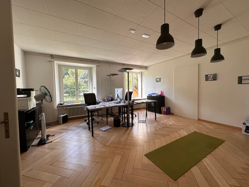 Charmantes Büro im historischen Altbau an der Aathalstrasse 80 in Uster (2)