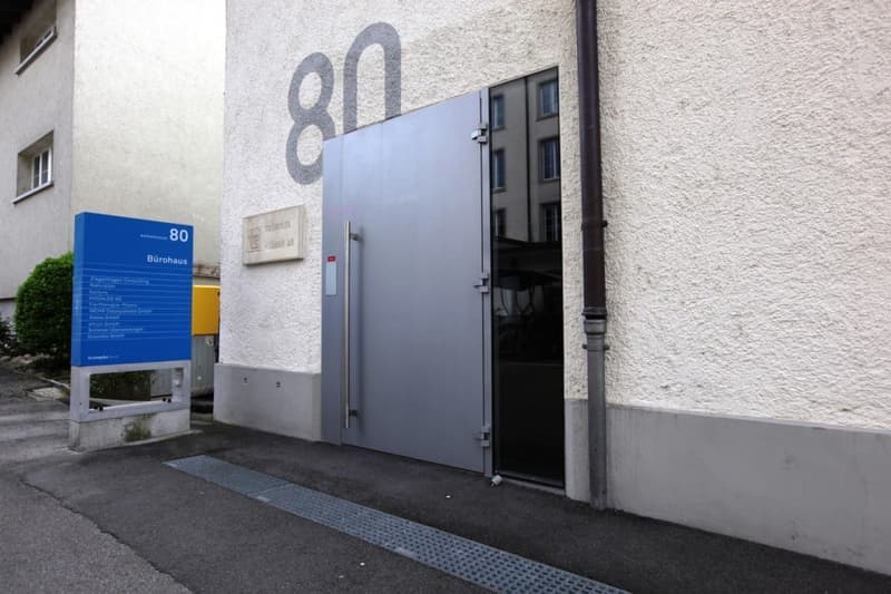 Charmantes Büro im historischen Altbau an der Aathalstrasse 80 in Uster (8)