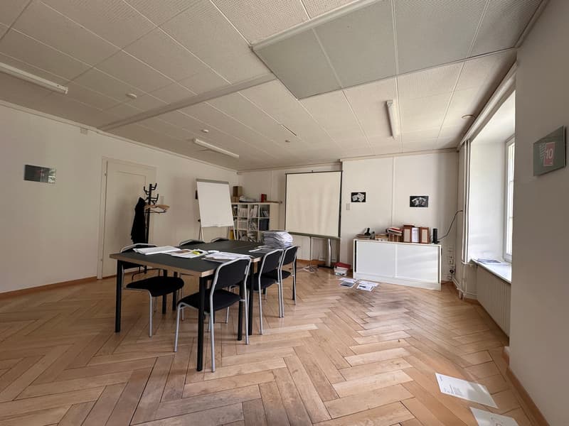 Charmantes Büro im historischen Altbau an der Aathalstrasse 80 in Uster (5)