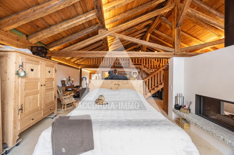 Renovated character chalet with two apartments – great potential (13)