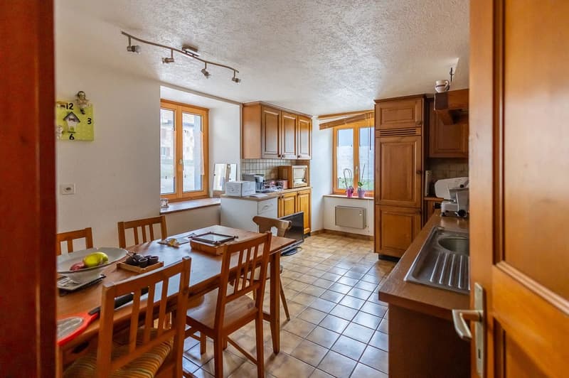 Charmante maison de 2 appartements à Albeuve (16)