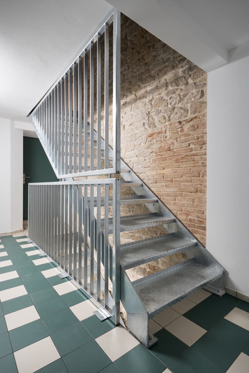 Versatile multi-generation house with history (8)