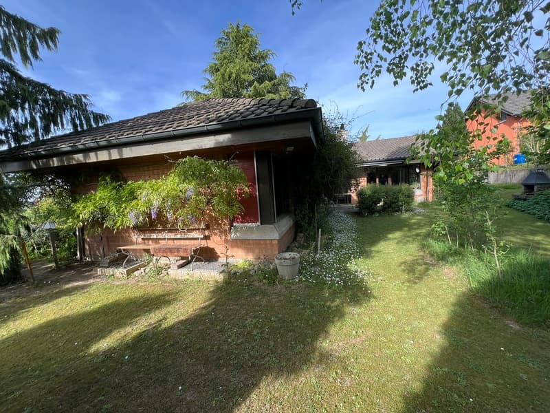 Stylish 5.5 room bungalow with charming garden and garage (3)