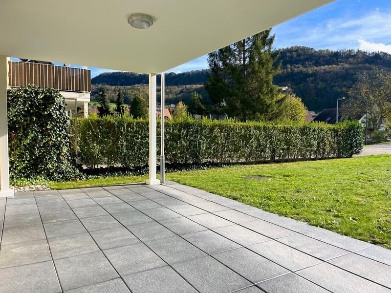 Casa a schiera indipendente in posizione soleggiata con autorimessa (12)