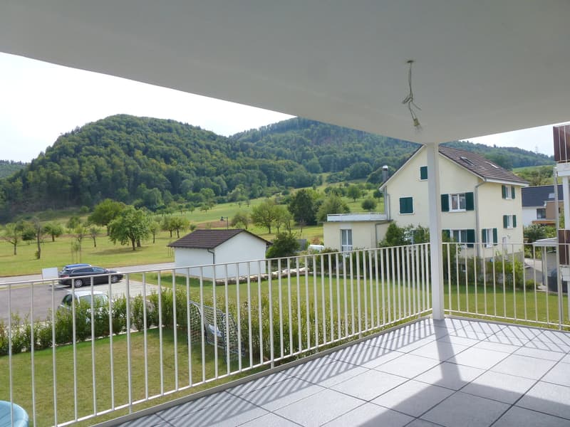 Casa a schiera indipendente in posizione soleggiata con autorimessa (6)