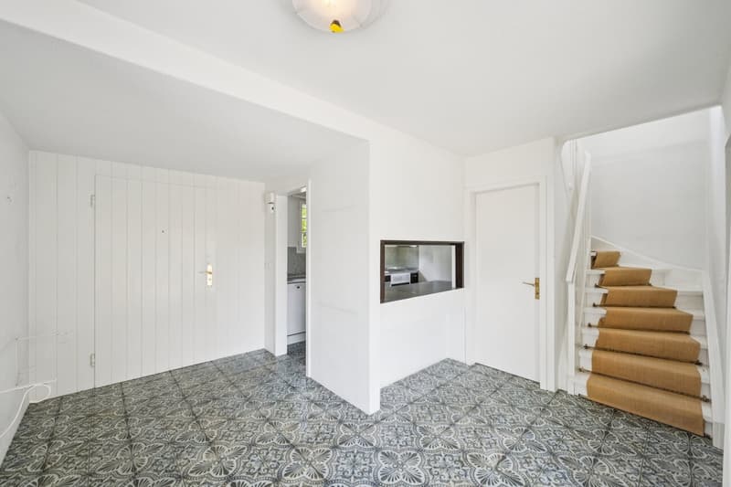 Charmantes 5-Zimmer-Einfamilienhaus mit Garten, Pool und Weitsicht (3)