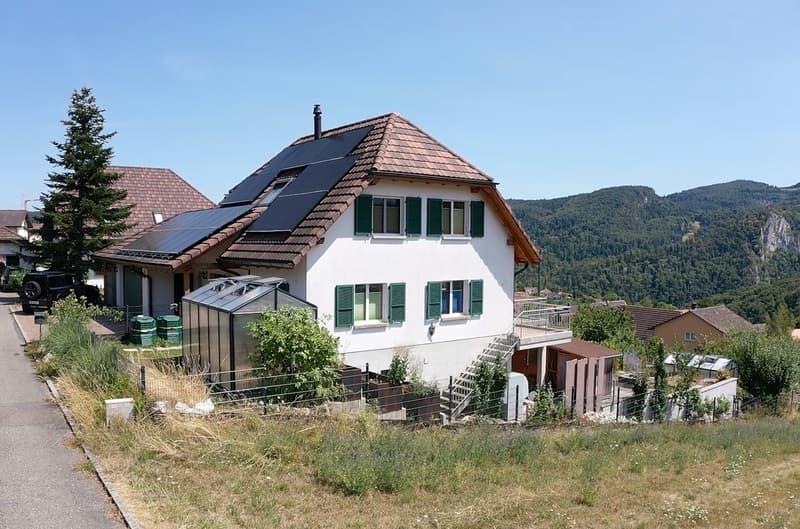 7.5 room single-family house with dreamy views and beautiful garden (1)