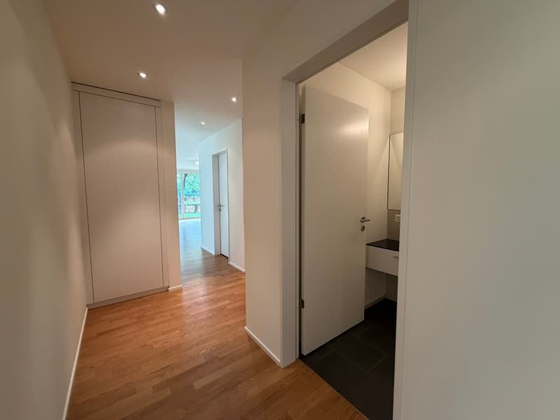 Willkommen in dieser modernen und grosszügigen 4.5-Zimmer-Wohnung (8)