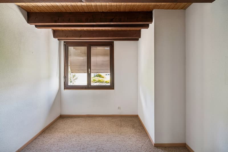 6.5 Zimmer Einfamilienhaus mit Garten und Pool (8)