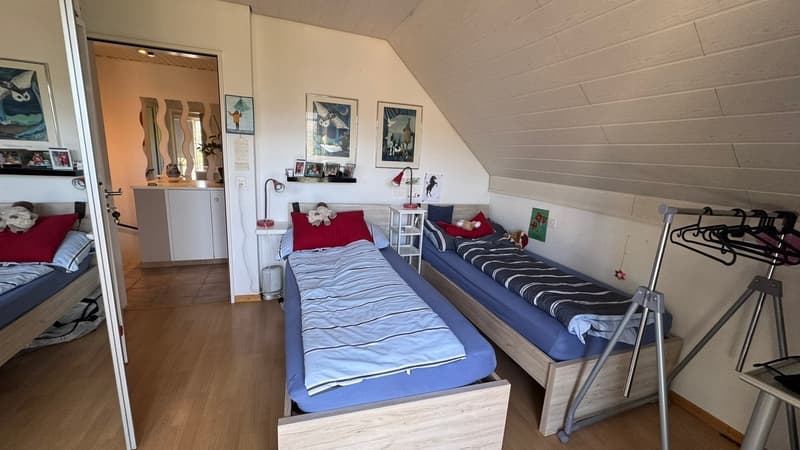 Charmantes Einfamilienhaus mit Garten an sonniger Wohn-/Aussichtslage (11)