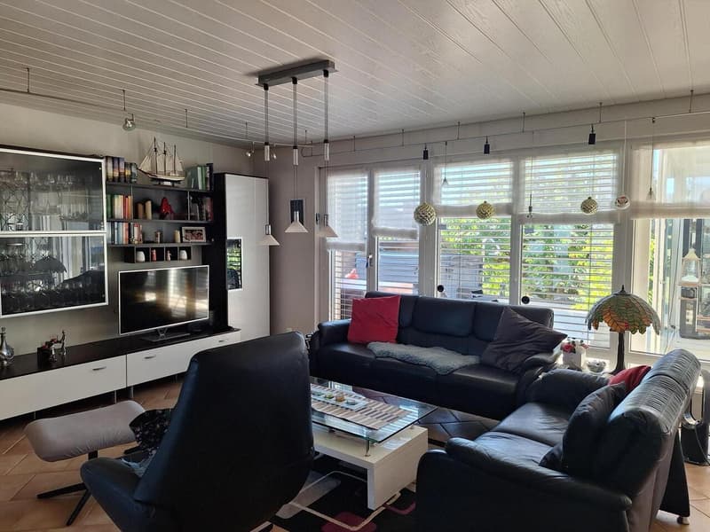 Charmantes Einfamilienhaus mit Garten an sonniger Wohn-/Aussichtslage (9)