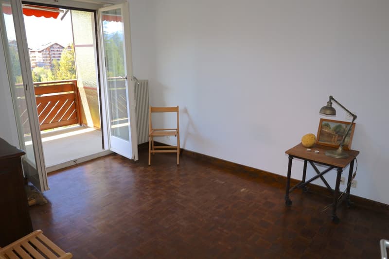 Charming 2.5-room apartment with breathtaking views in Crans (5)
