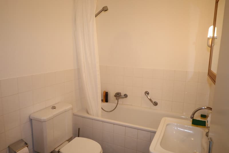Charming 2.5-room apartment with breathtaking views in Crans (8)