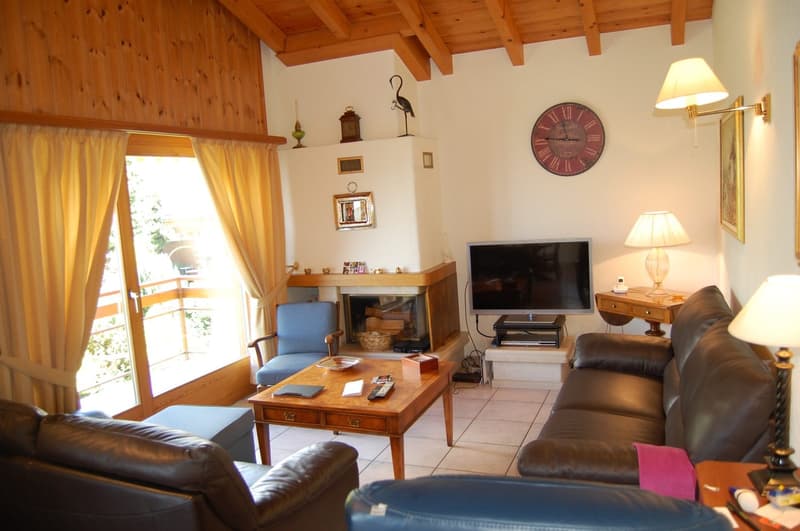 Chalet mit Charme, 6,5 Zimmer in Crans – Unvergleichliche Aussicht und außergewöhnliche Alpenkulisse (2)
