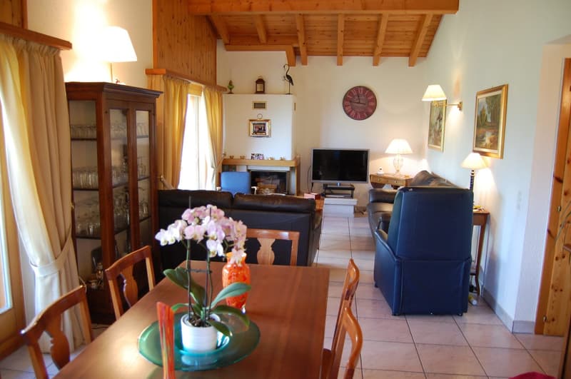 Chalet mit Charme, 6,5 Zimmer in Crans – Unvergleichliche Aussicht und außergewöhnliche Alpenkulisse (3)
