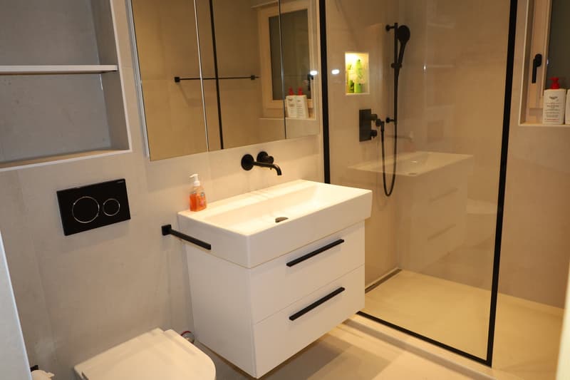 Appartement de 3.5 pièces avec vue et balcon (13)