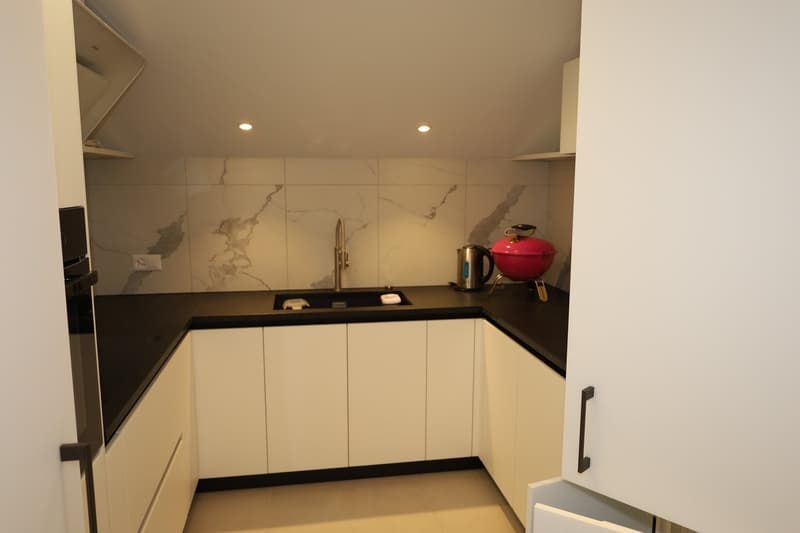 Appartement de 3.5 pièces avec vue et balcon (9)