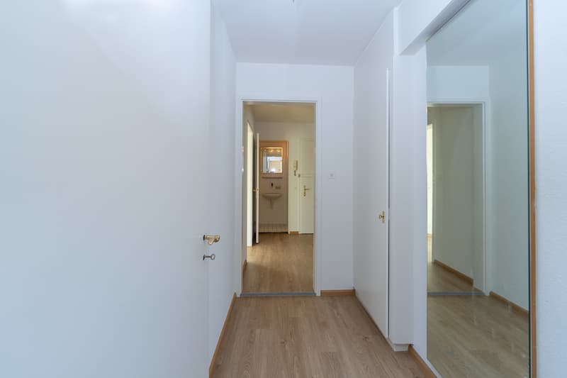 Korridor_zum_Sep-WC-5-5-ZWH_LOW.jpg