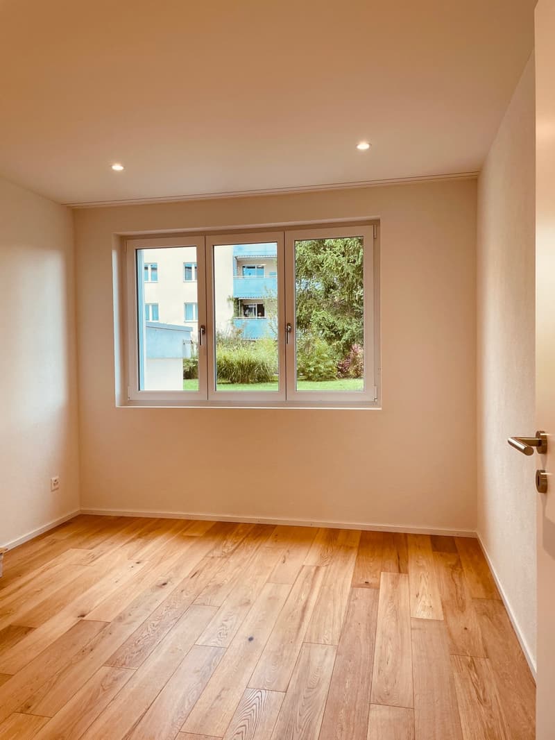 Appartamento giardino soleggiato con vista sulle Alpi in posizione ideale (10)