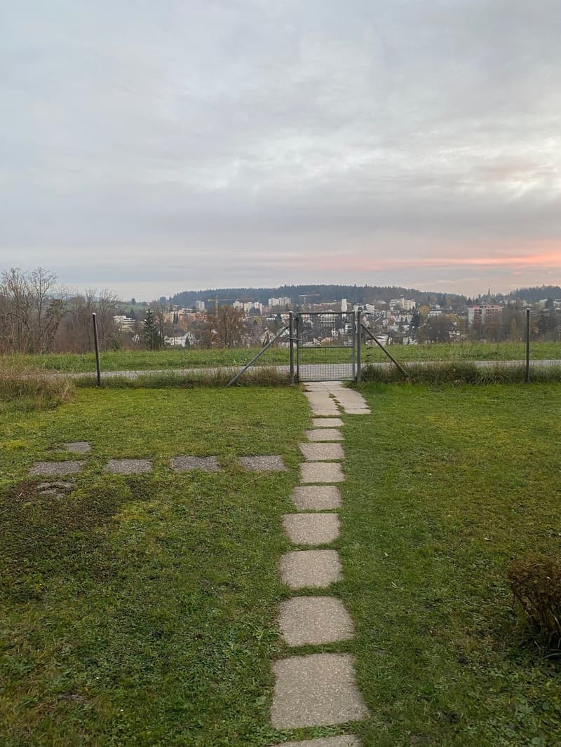 Appartamento giardino soleggiato con vista sulle Alpi in posizione ideale (15)