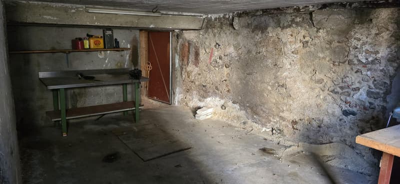 Exclusivité ? Bien à rénover avec fort potentiel à Givrins (11)
