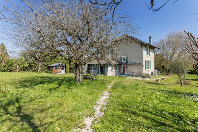 Exclusive - Charming family property with outbuilding, in a green haven in Mies (11)