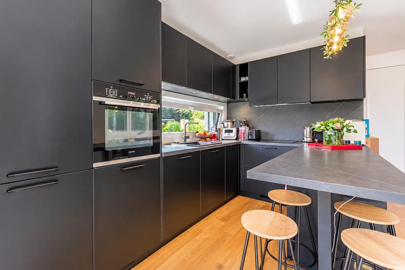 En exclusivité - Chêne-Bougeries - Élégant duplex de 4 pièces avec jardin privatif de 308 m² (4)