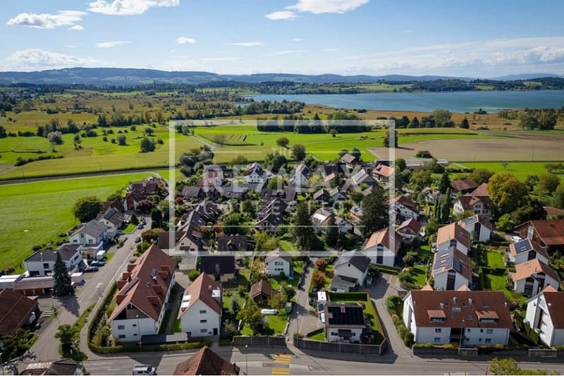 Grosszügige 4.5-Zimmerwohnung in Auslikon  Wohnen mit Weitblick in Seenähe (12)