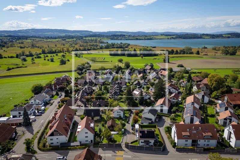 Moderne 4.5 Zimmerwohnung in Gehdistanz zum Pfäffikersee (12)