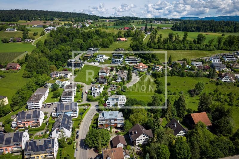 Exklusive 4.5 Zimmerwohnung mit sonniger Terrasse (12)