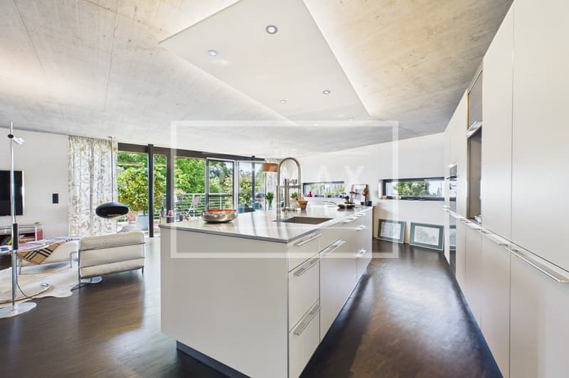 Exklusive 4.5 Zimmerwohnung mit sonniger Terrasse (2)