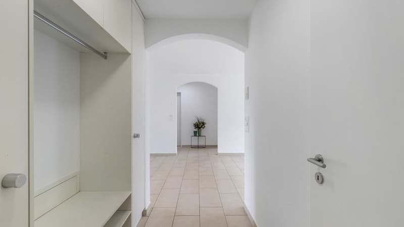 Bequeme 4.5-Zimmer-Gartenwohnung mit zwei Aussenbereichen (4)