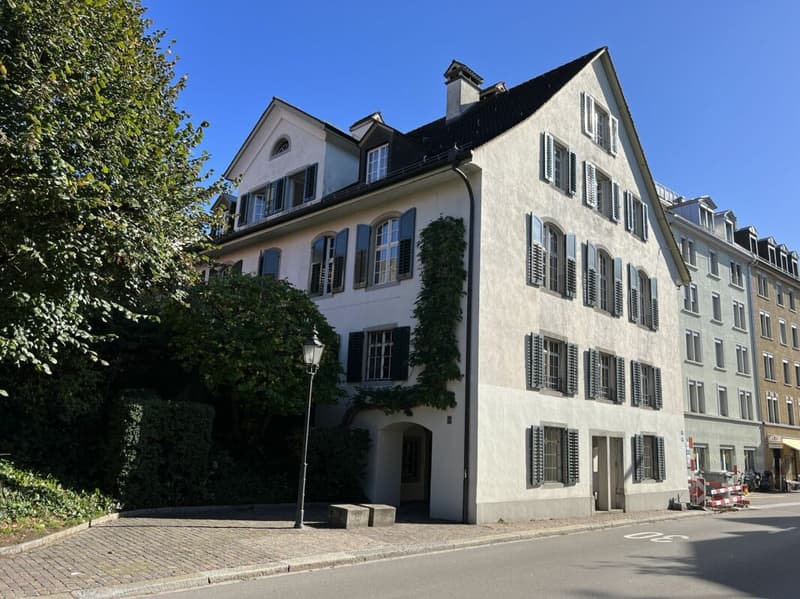 4.5-Zimmer-Gartenwohnung mit privater Garten-Oase (12)