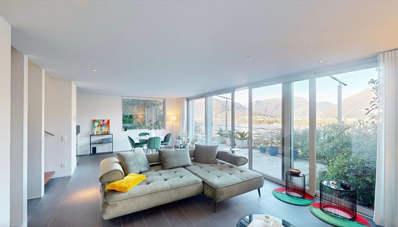 Elegant residential house with lake view and terrace (7)