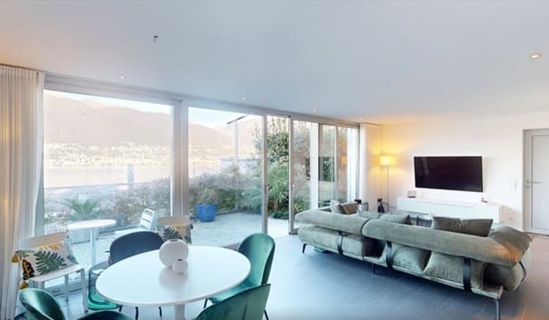 Elegant residential house with lake view and terrace (9)