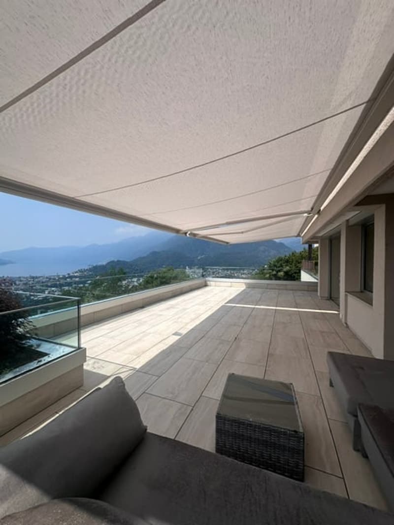 Habitation de luxe avec vue gigantesque sur le lac Majeur (1)