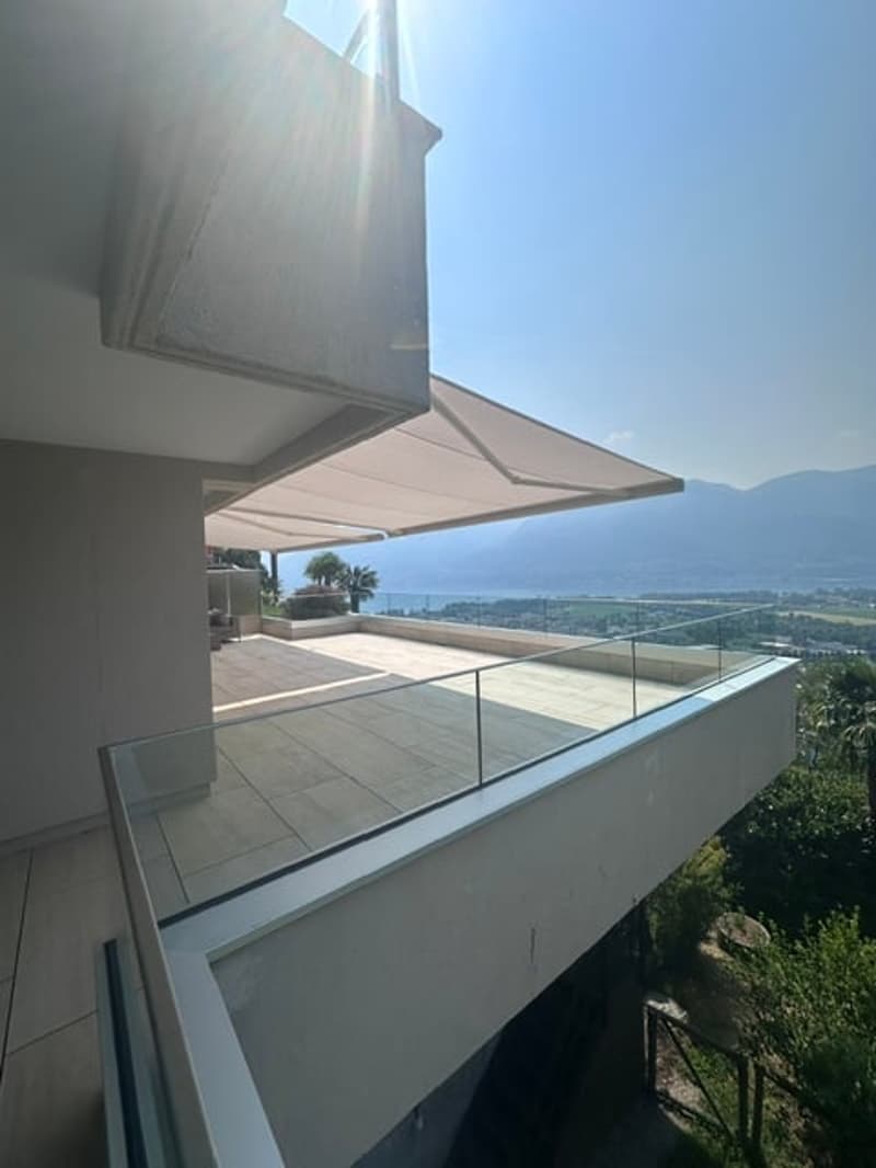 Habitation de luxe avec vue gigantesque sur le lac Majeur (2)