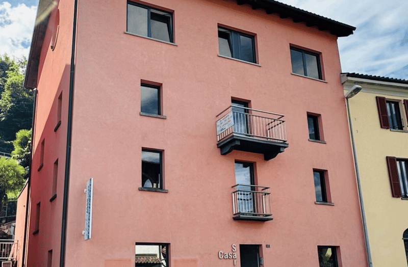 Renditeobjekt! Mehrfamilienhaus mit Erst - und Zweitwohnsitzen für Investoren (1)