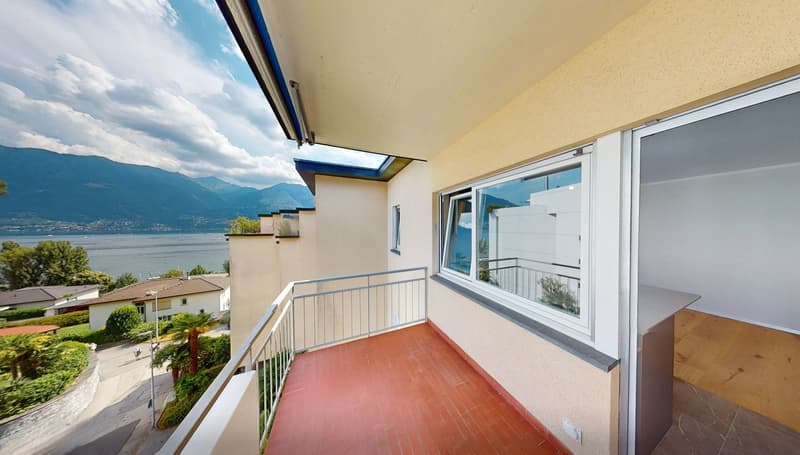 Studio attique top-moderne avec vue sur le lac et parking (1)