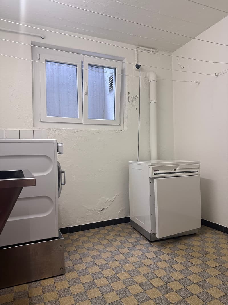 Topmodernes Attika-Studio mit Seesicht und Parkplatz (16)