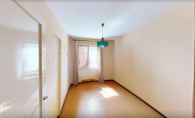 Zentrales Mehrfamilienhaus in Minusio mit Seesicht und Ausbaupotenzial (10)