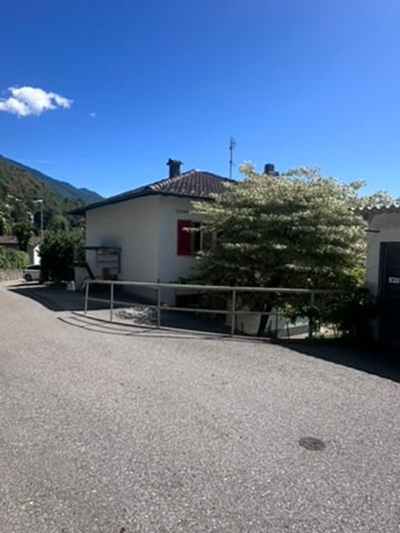 Zentrales Mehrfamilienhaus in Minusio mit Seesicht und Ausbaupotenzial (20)